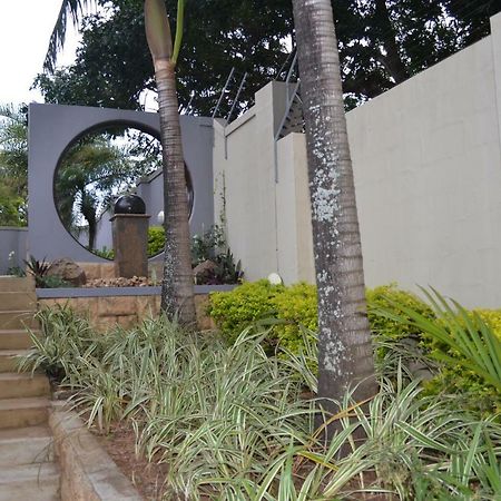 Mahogany Villa Guesthouse - Solar 발리토 외부 사진
