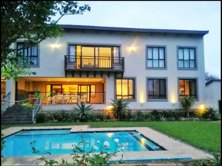 Mahogany Villa Guesthouse - Solar 발리토 외부 사진