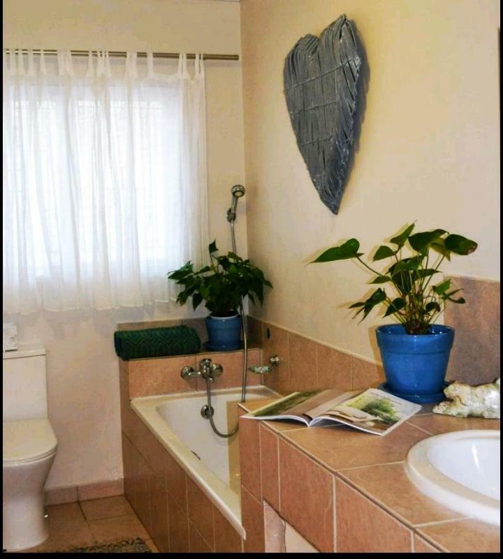 Mahogany Villa Guesthouse - Solar 발리토 외부 사진